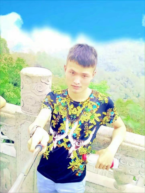 孤独王者元首的第一张照片--金门相亲网