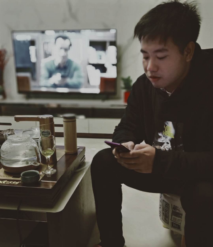 嗯今年能脱单吗的第一张照片--金门相亲网