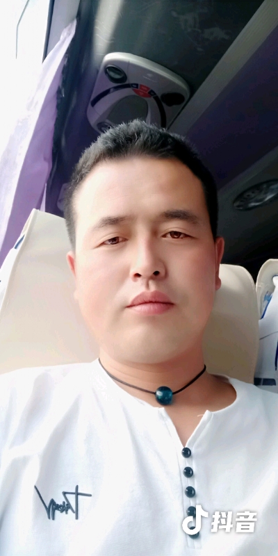 瞬间被爱上的第一张照片--金门相亲网