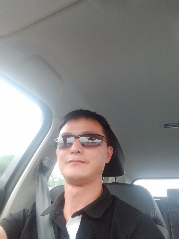 孤独的男人的第一张照片--金门相亲网
