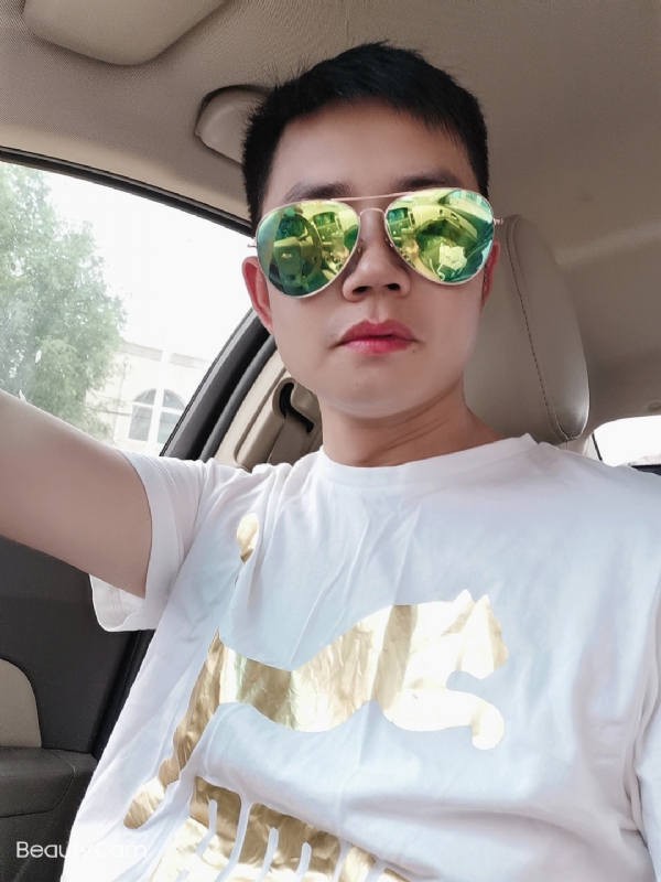 奋斗的第一张照片--金门相亲网