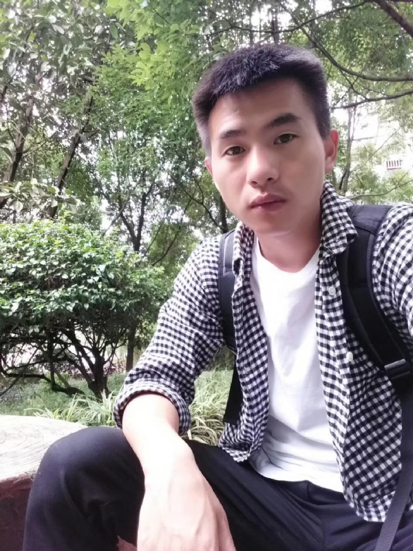 小杨的第一张照片--金门相亲网