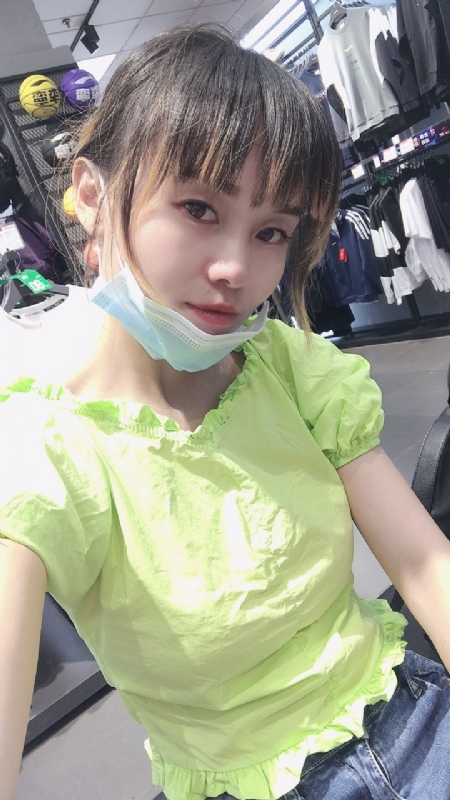 婀娜袅袅的第一张照片--金门相亲网