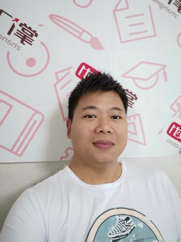 轻静地行走着的第一张照片--金门相亲网