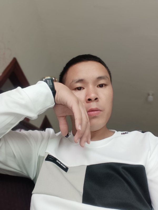 冷漠的第一张照片--金门相亲网