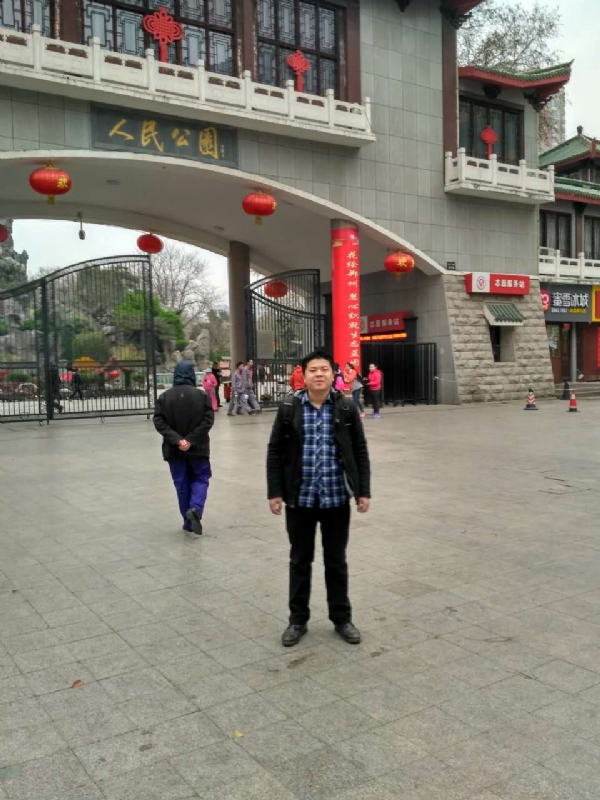 在奋斗的第一张照片--金门相亲网