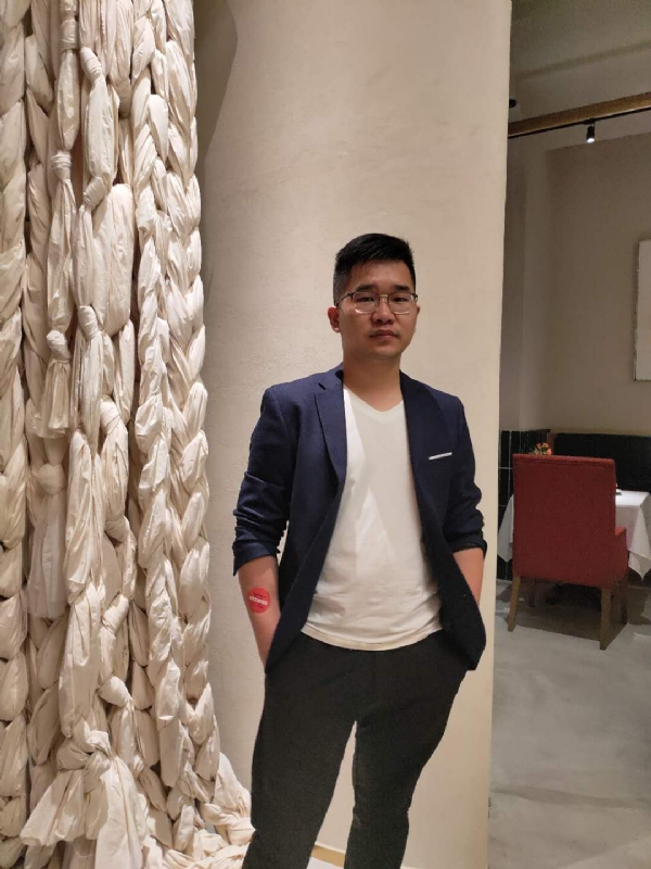在路上的第二张照片--金门相亲网