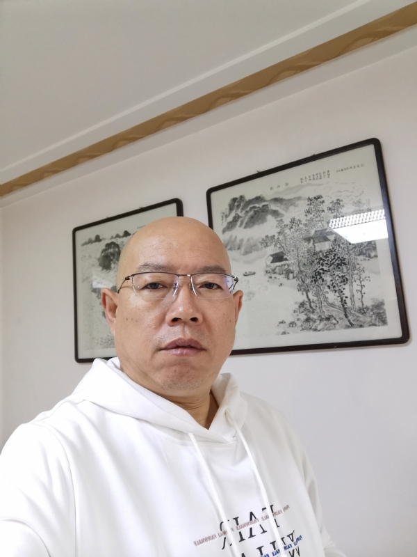 光头博士的第一张照片--金门相亲网