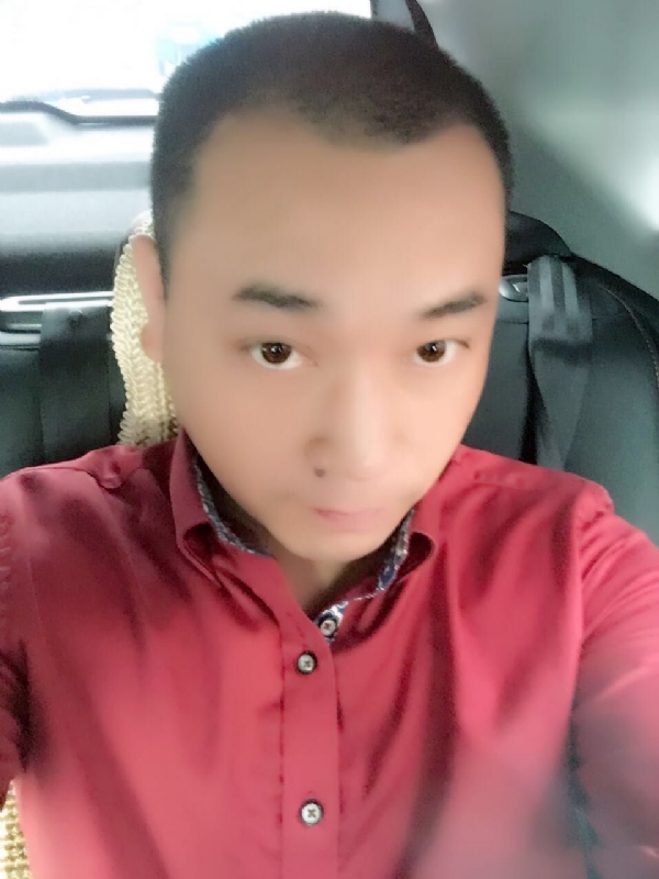 在一个路口等的第一张照片--金门相亲网