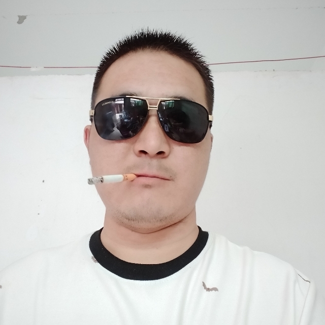 白伟伟的第一张照片--金门相亲网