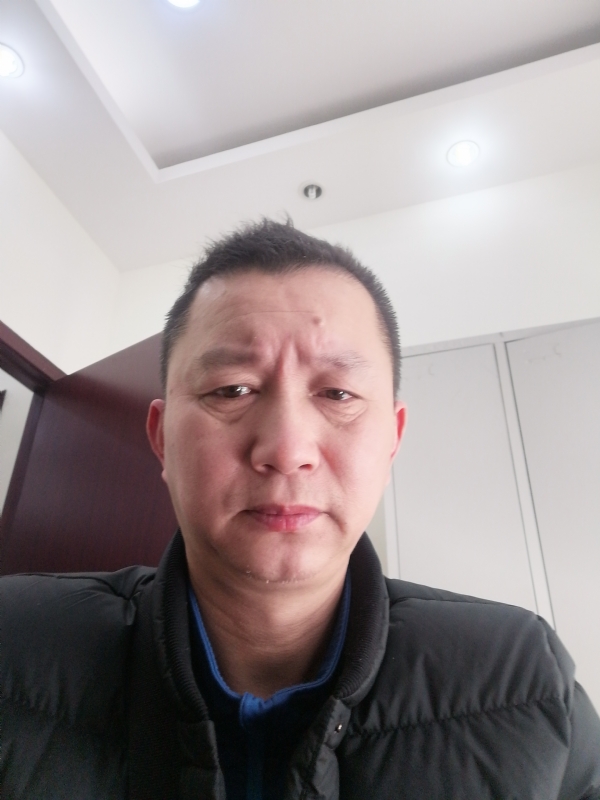 相视而笑的第一张照片--金门相亲网