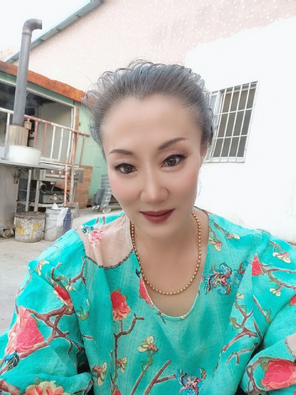燕子的第三张照片--金门相亲网