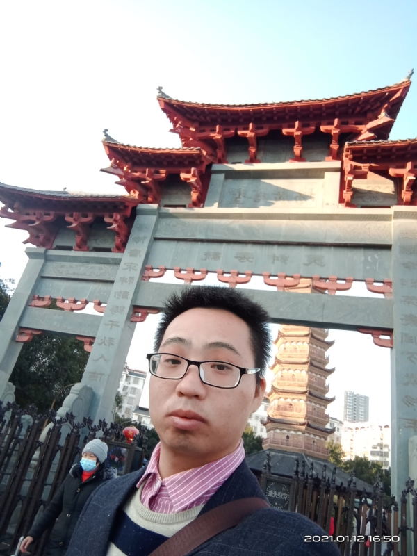 碧血丹心的第一张照片--金门相亲网