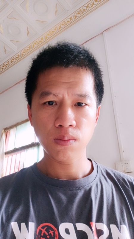 人都再努力的第一张照片--金门相亲网