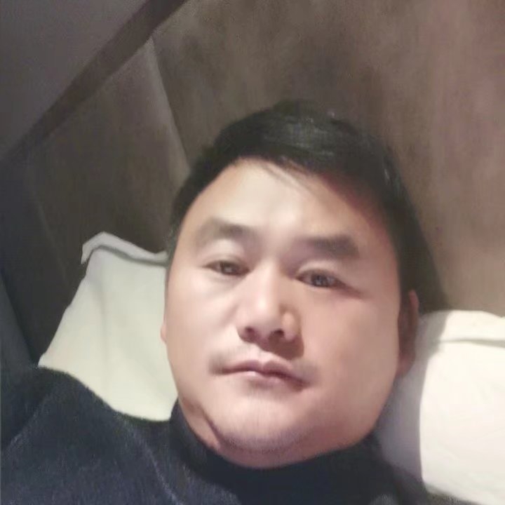 奔跑的第四张照片--金门相亲网