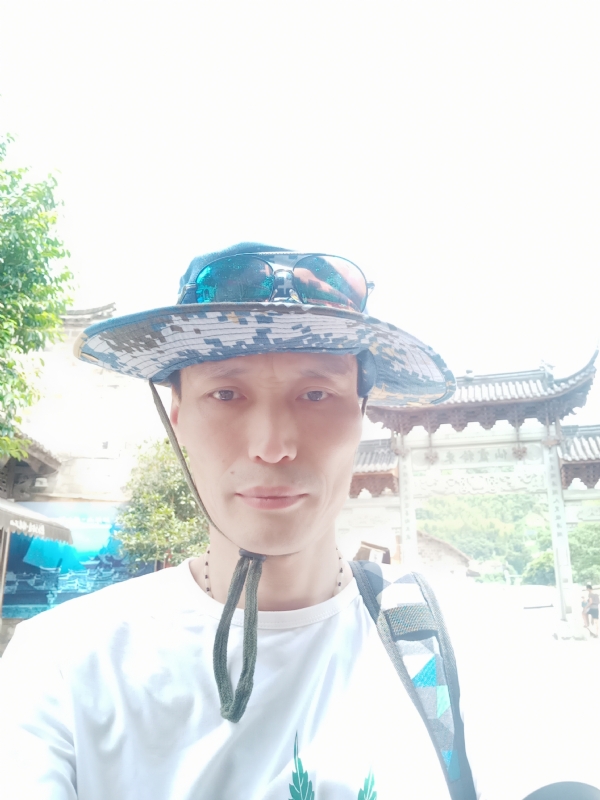 童群海的第一张照片--金门相亲网