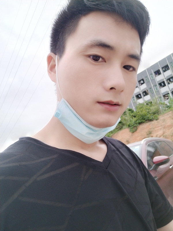 何凡的第二张照片--金门相亲网