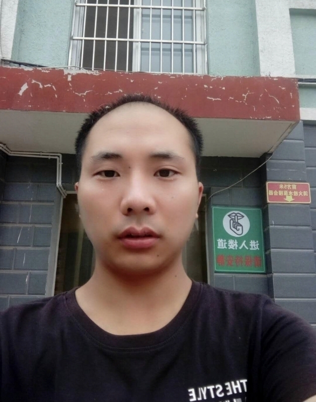 亮亮的第一张照片--金门相亲网