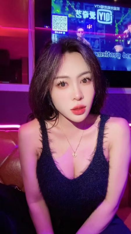 素素可月的第一张照片--金门相亲网