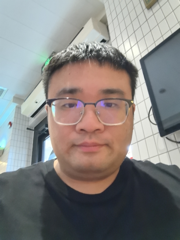 君临天下的第三张照片--金门相亲网