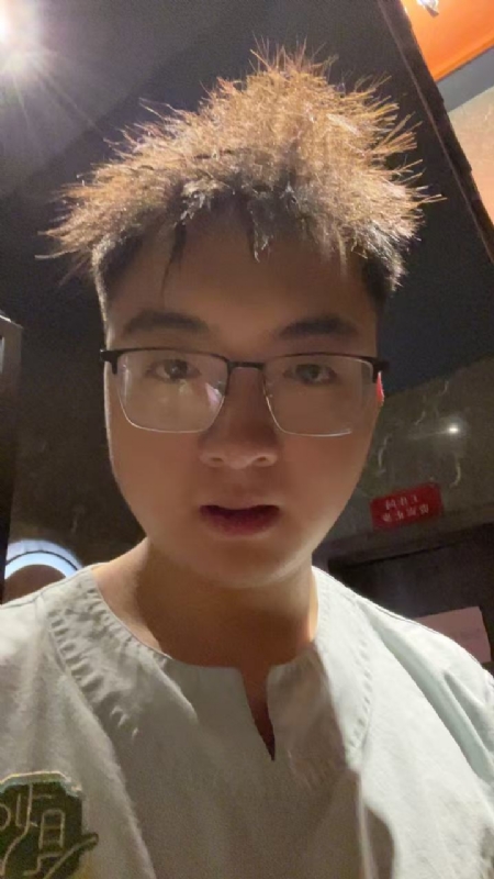 成熟稳重的男士的第一张照片--金门相亲网