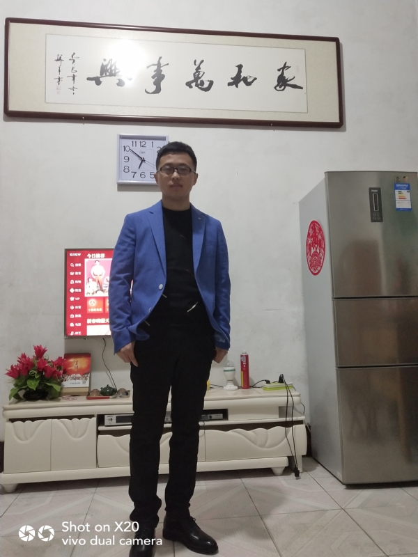 孤独的狼的第一张照片--金门相亲网